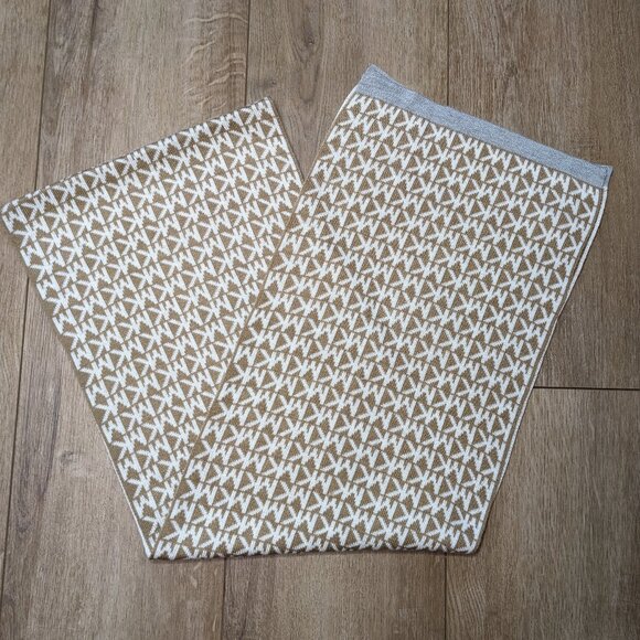Michael Kors Scarf MK Monogram Tan Beige White Knit Logo - Picture 4 of 4